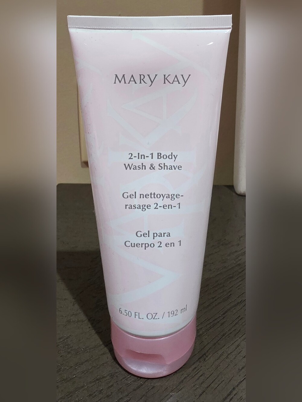 Mary Kay 2-In-1 Body Wash & Shave - Pale Pink